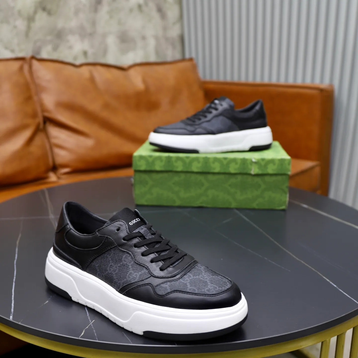 Men's shoes 💰440💰🙅‍♂️🙅‍♂️🙅‍♂️ Brand: GUCCI Standard code: 38–44 (45 can be customized) Grade: Same as the official website Material: Original cowhide fabric Comfortable pigskin lining Lightweight and wear-resistant outsole Style category: Men's fashionable casual shoes and boots Running sneakers Distinguished luxury brand elements Top luxury color: actual picture color